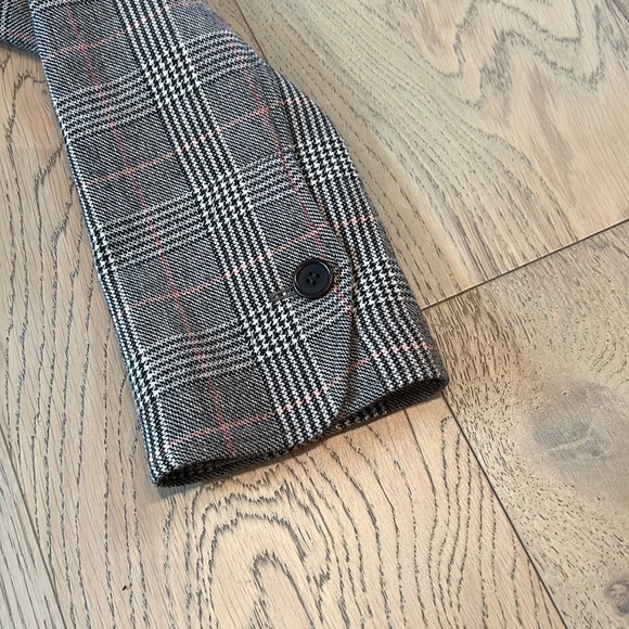 BCBG Maxazria plaid wool blazer. Riding style. Fully lined. Size XS - Picture 5 of 6